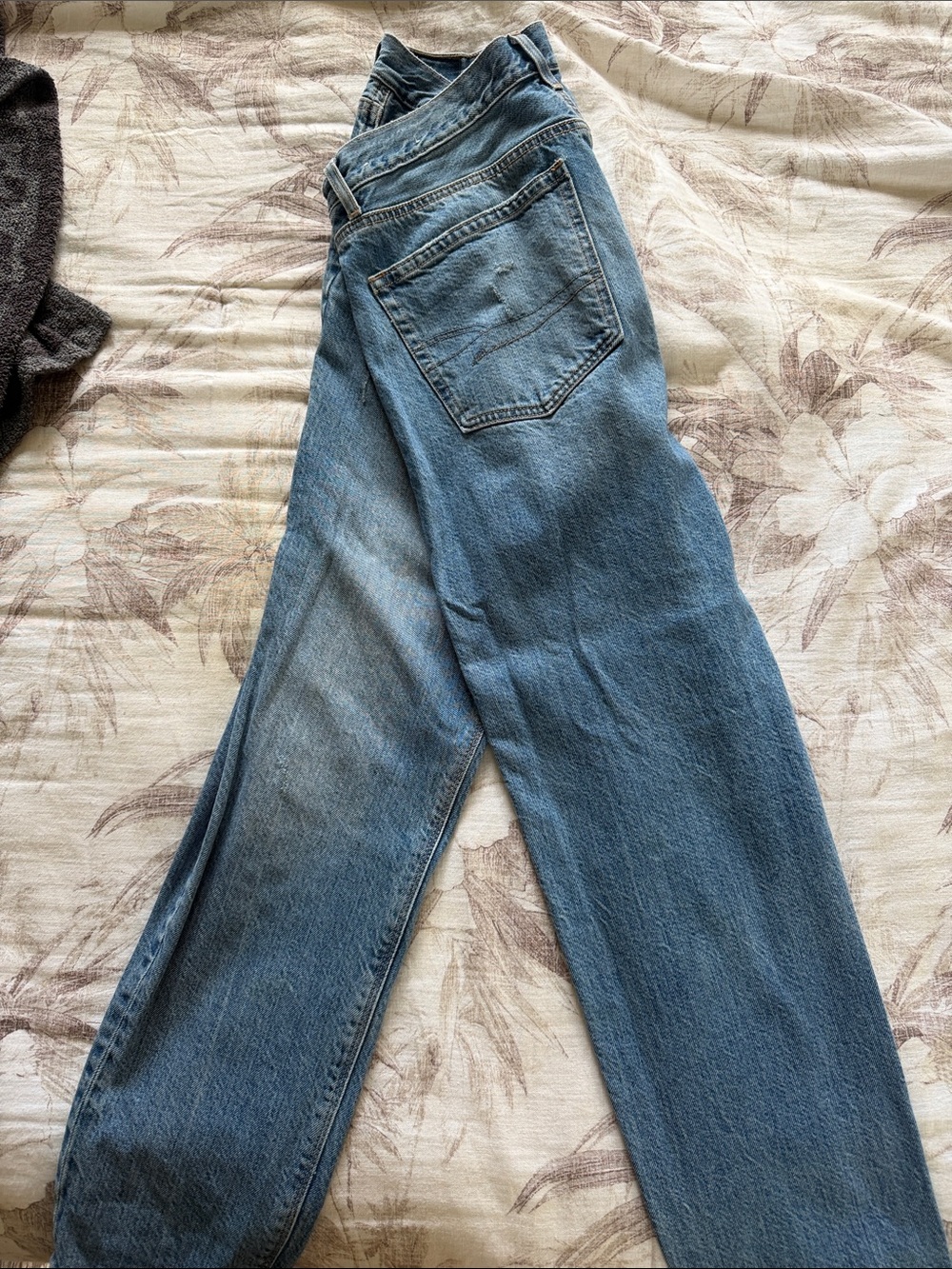 American Eagle Outfitters Men's Straight-Leg Blue Jeans